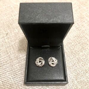 New Macy’s fine jewelry earrings genuine diamonds 1/10 CT IJ 13 Sterling Silver